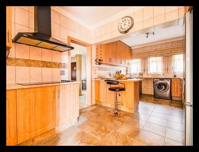 3 BEDROOM HOUSE FOR SALE IN GLEN MARAIS